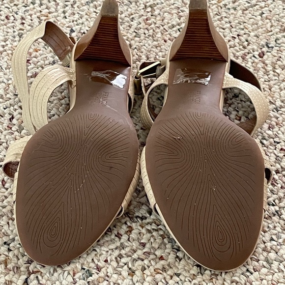 Franco Sarto Size 8.5 Cream Colored Cut Out Sandals/Heels - Picture 3 of 6